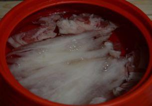 吃羊肉能吃梢瓜吗,相克还是相宜？